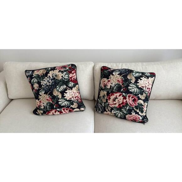 TWO Decorative & throw pillow, 2 types of covers included - Picture 2 of 5
